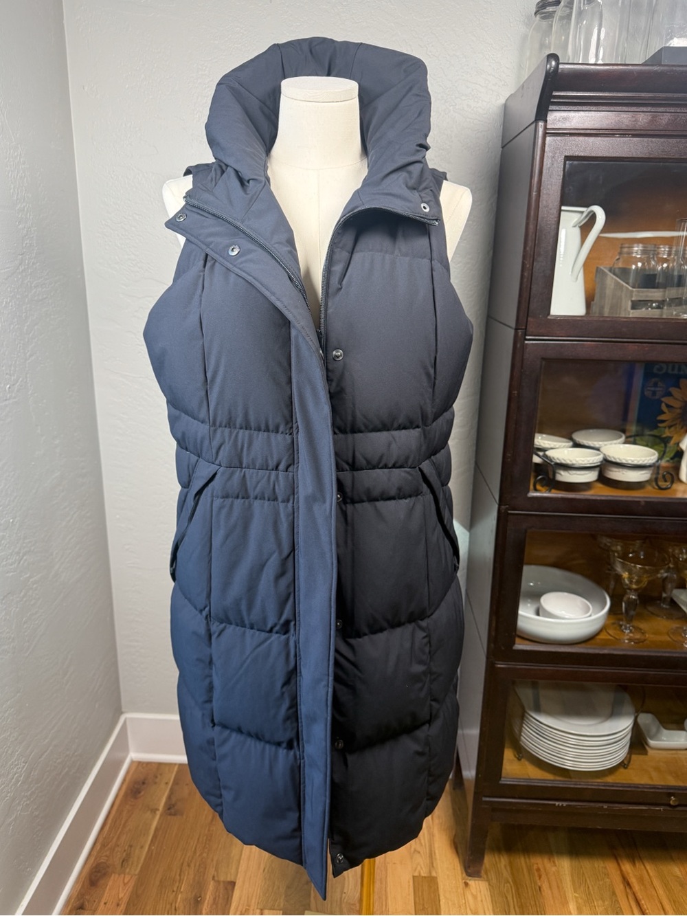Lands’ End Long Hooded Down Puffer Vest Black Size XL 18